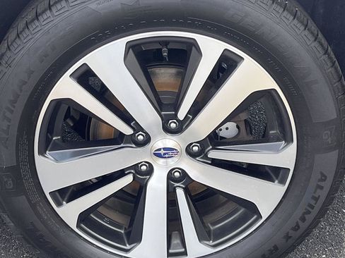 Used 2019 Subaru Outback 2.5i Limited w/ Popular Package #2 AWD/4WD image 11