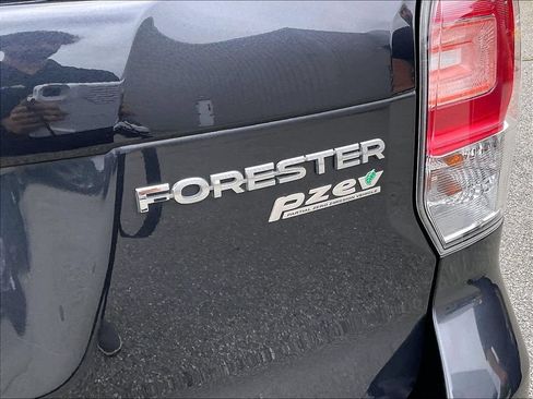 Used 2017 Subaru Forester 2.5i Limited AWD/4WD image 28