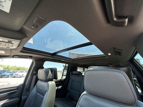 Used 2021 GMC Yukon XL Denali AWD/4WD image 19