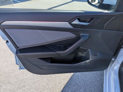 New 2026 Volkswagen Jetta SE image 11