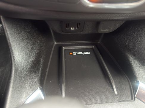 Certified 2023 Chevrolet Traverse LT AWD/4WD image 21