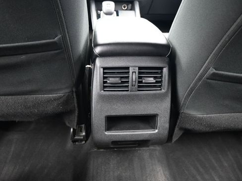 Used 2022 Mitsubishi Outlander ES image 37