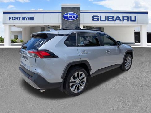 Used 2025 Toyota RAV4 Limited FWD image 4