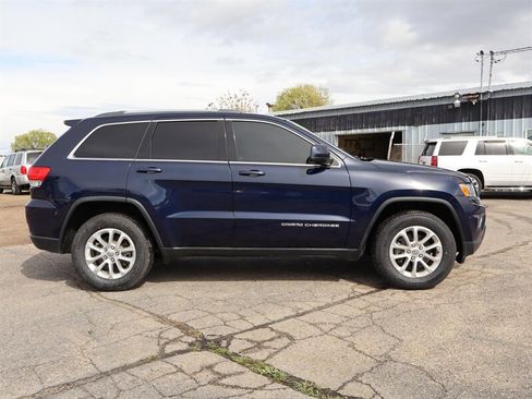 Used 2015 Jeep Grand Cherokee Laredo w/ Quick Order Package 23E AWD/4WD image 2