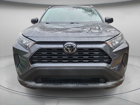 Used 2021 Toyota RAV4 LE image 5