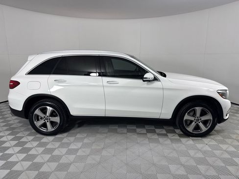 Used 2018 Mercedes-Benz GLC 300 w/ Multimedia Package image 4