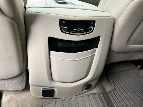 Used 2018 Cadillac Escalade ESV Premium Luxury AWD/4WD image 14