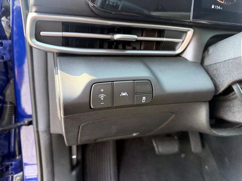 Certified 2023 Hyundai Elantra SEL w/ Convenience Package FWD image 17