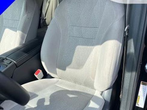 Certified 2025 Nissan Rogue SV image 20