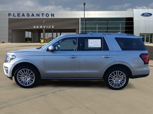 Certified 2024 Ford Expedition Limited image 2