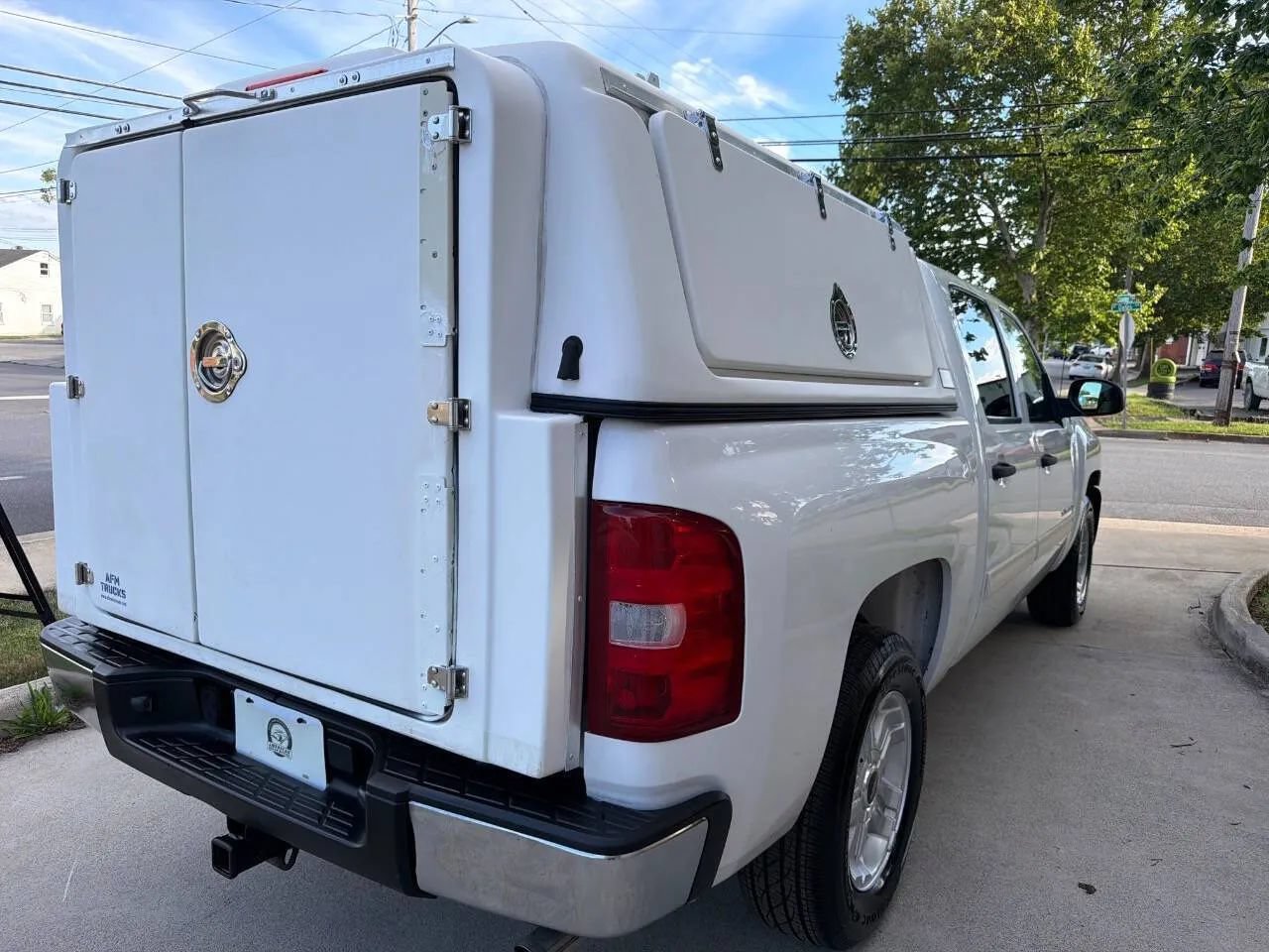 Used 2010 Chevrolet Silverado 1500 2WD Crew Cab Hybrid image 8