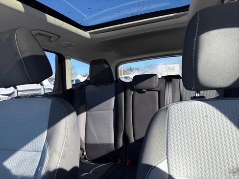 Used 2017 Ford Escape SE image 32