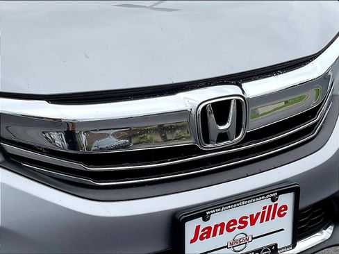 Used 2017 Honda Accord LX image 34