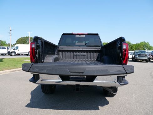 New 2025 GMC Sierra 2500 SLT w/ SLT Convenience Package image 6