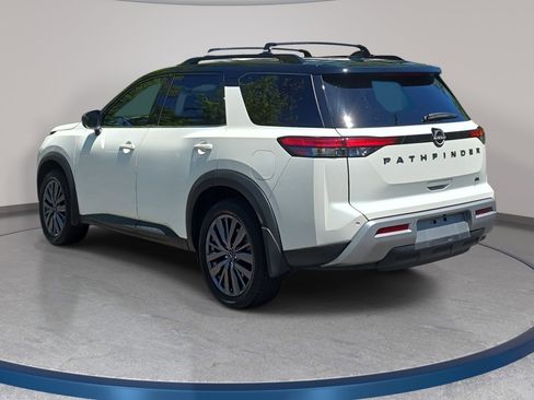 Certified 2023 Nissan Pathfinder SL w/ SL Premium Package FWD image 7