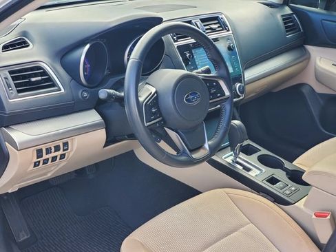 Used 2018 Subaru Outback 2.5i Premium AWD/4WD image 6