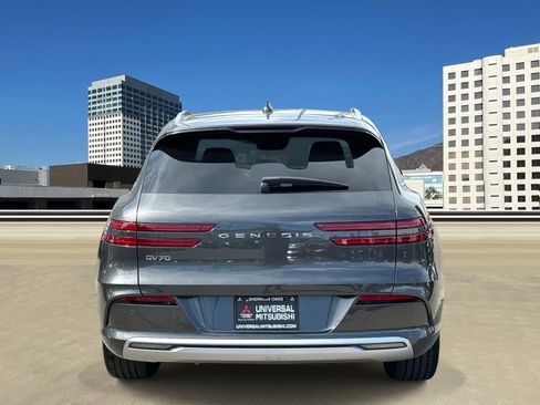 Used 2025 Genesis Electrified GV70 Advanced FWD image 4