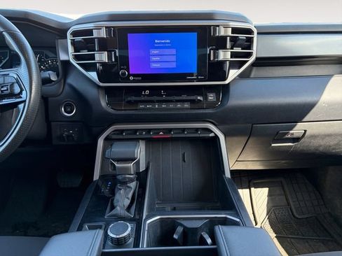 Used 2022 Toyota Tundra SR5 AWD/4WD image 11