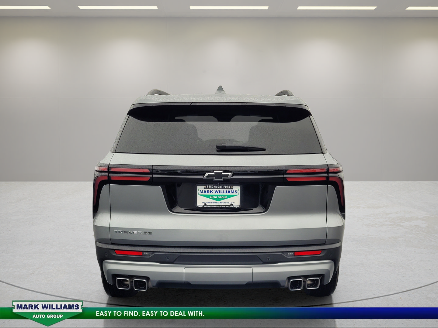 Used 2025 Chevrolet Traverse LT w/ Driver Confidence Package FWD image 5