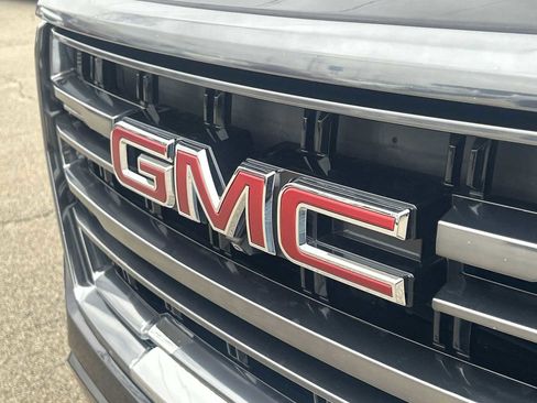 Used 2023 GMC Yukon AT4 w/ AT4 Premium Package AWD/4WD image 32