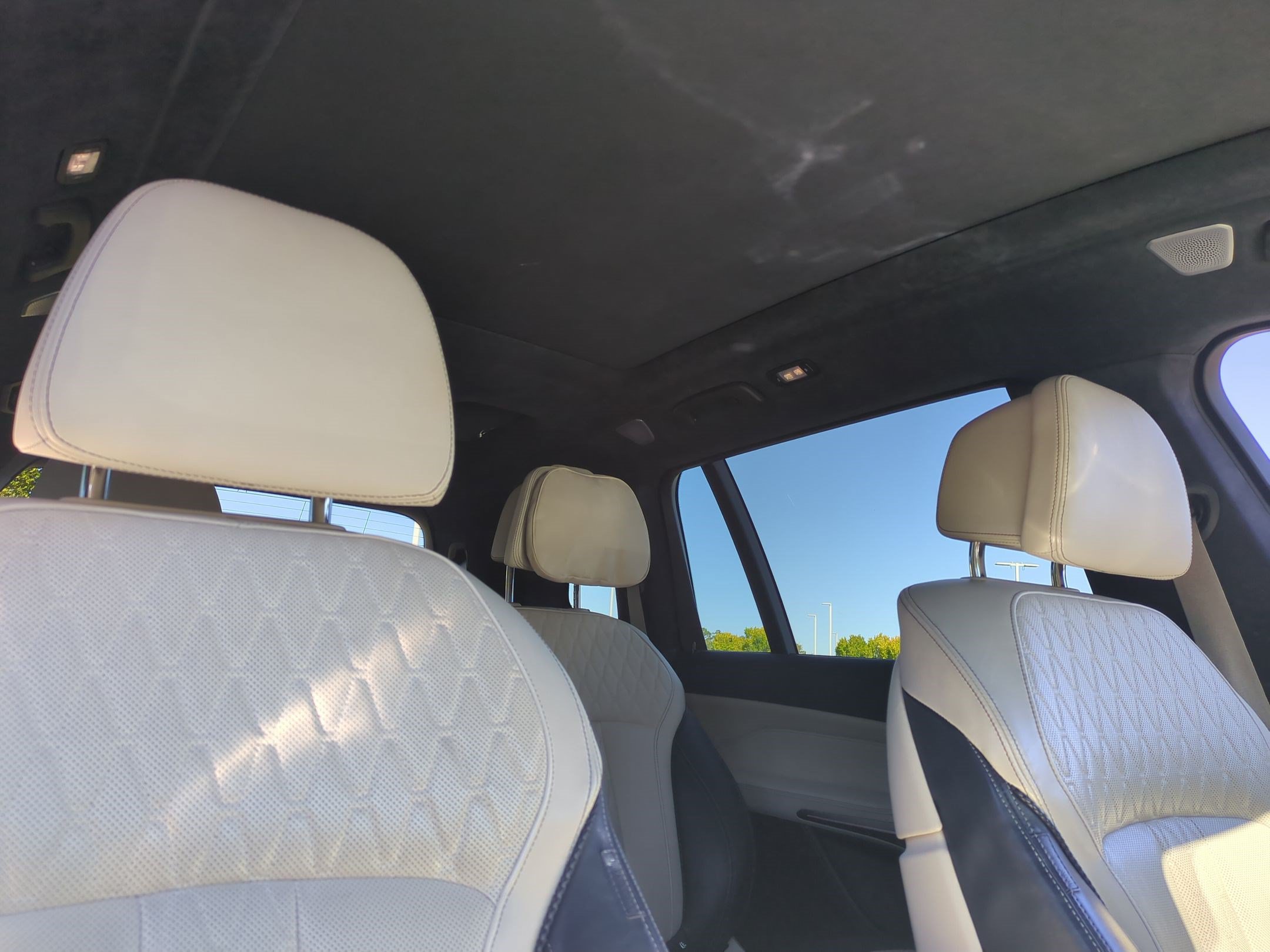 Used 2020 BMW X7 M50i w/ Dynamic Handling Package AWD/4WD image 33