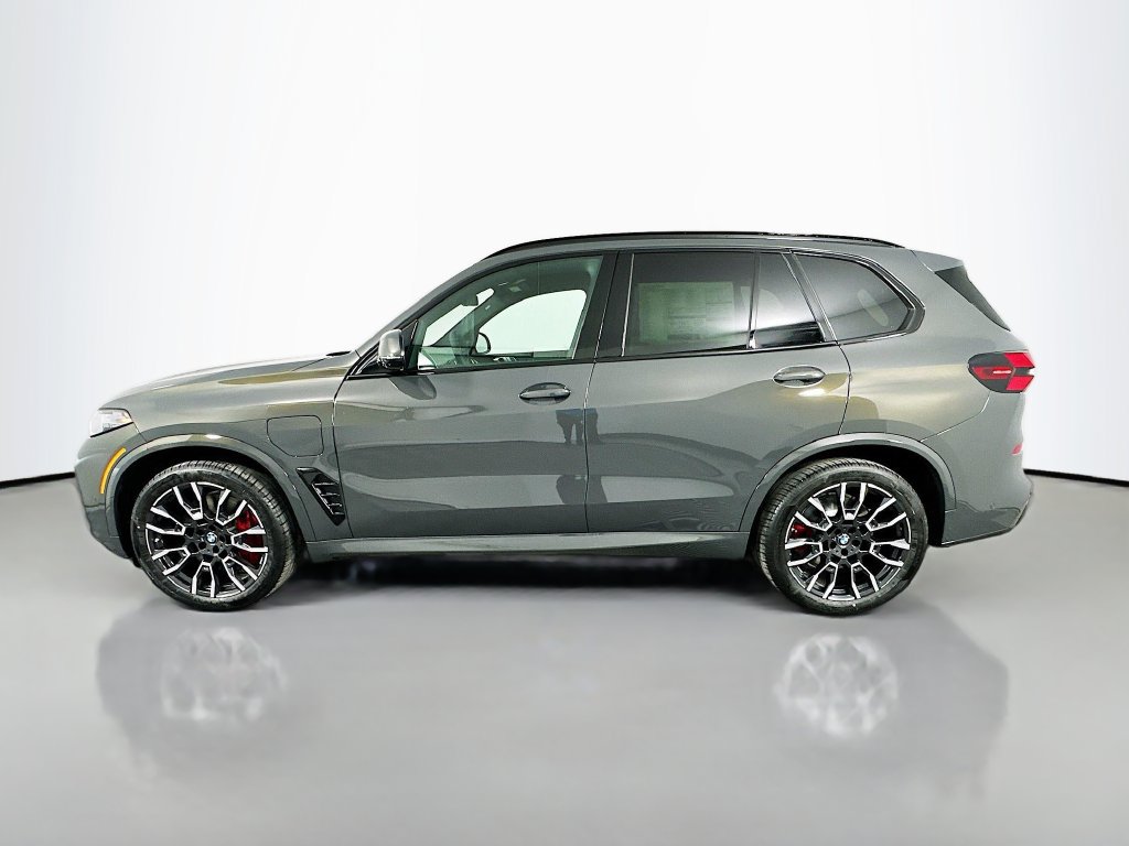 Used 2026 BMW X5 xDrive50e w/ M Sport Package AWD/4WD image 8
