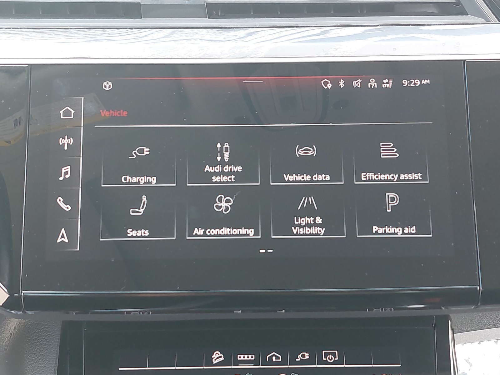 Used 2024 Audi Q8 e-tron Premium Plus AWD/4WD image 26