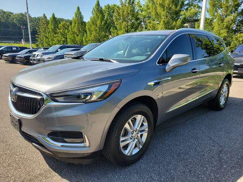 Used 2020 Buick Enclave Essence FWD image 3