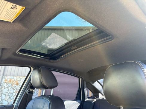 Used 2009 Ford Focus SEL image 8