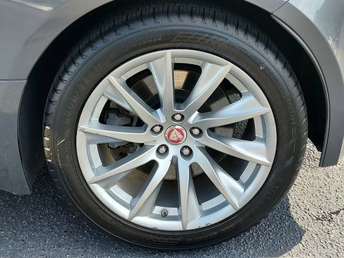 Used 2016 Jaguar F-TYPE Convertible RWD image 16