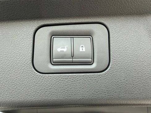 Used 2025 Nissan Armada Platinum Reserve AWD/4WD image 38