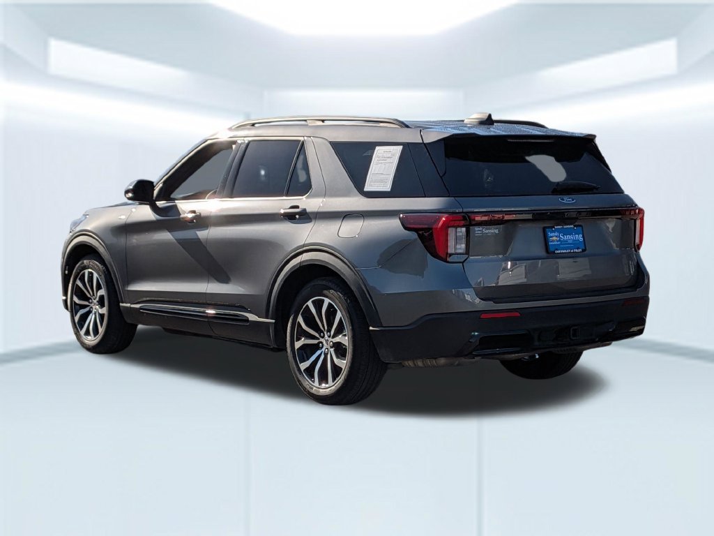Used 2026 Ford Explorer ST-Line w/ Premium Package RWD image 4