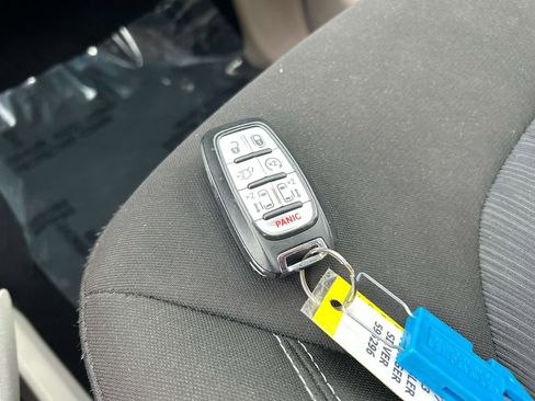 Used 2023 Chrysler Voyager LX FWD image 30