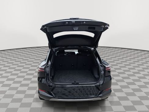 Used 2025 Chevrolet Equinox EV LT image 7