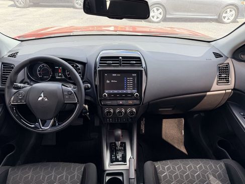 Used 2024 Mitsubishi Outlander Sport AWD image 13