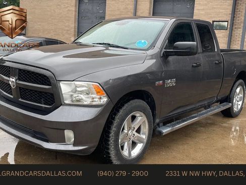 Used 2017 RAM 1500 Express RWD image 3