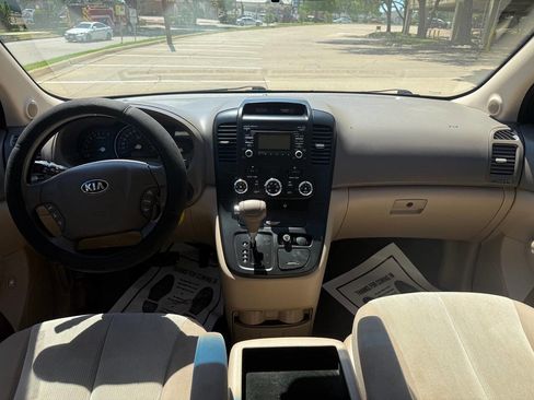 Used 2014 Kia Sedona LX FWD image 22