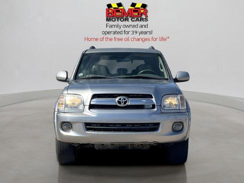 Used 2005 Toyota Sequoia SR5 image 8
