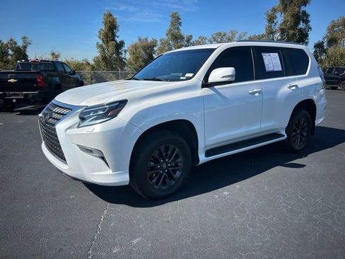 Used 2023 Lexus GX 460 Premium w/ Premium Package image 3