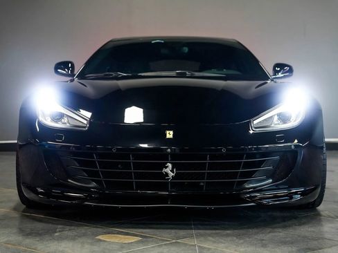 Used 2018 Ferrari GTC4Lusso AWD/4WD image 2