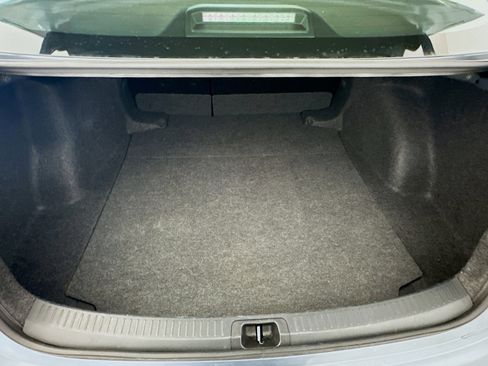 Used 2025 Toyota Corolla LE image 30