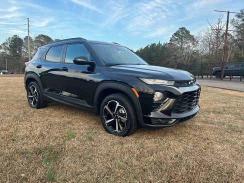 Used 2021 Chevrolet TrailBlazer RS w/ Sun and Liftgate Package image 7