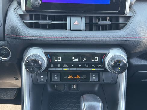Used 2024 Toyota RAV4 SE w/ Weather & Moonroof Package AWD/4WD image 21