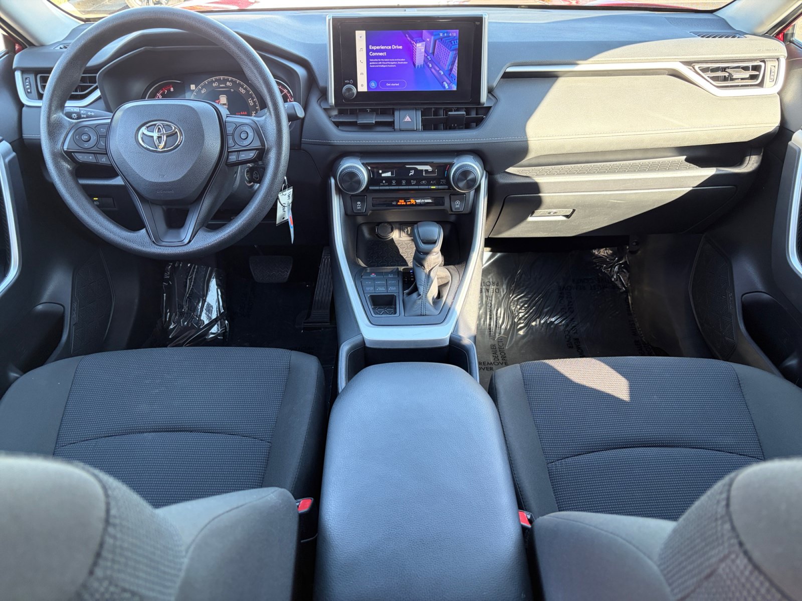 Used 2025 Toyota RAV4 LE AWD/4WD image 24
