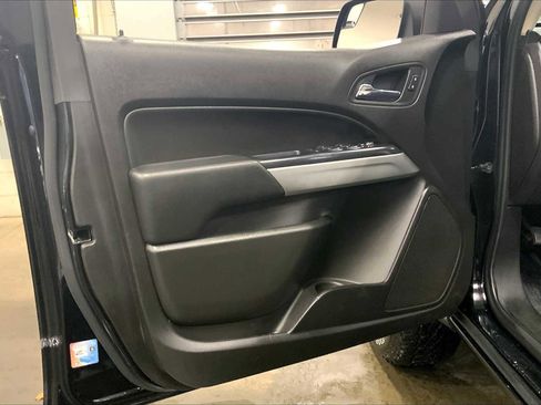 Used 2016 Chevrolet Colorado LT w/ LT Convenience Package image 40