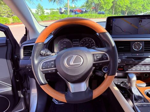 Certified 2022 Lexus RX 450h AWD w/ Premium Package image 22