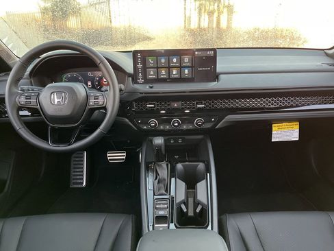 Used 2025 Honda Accord Sport image 17