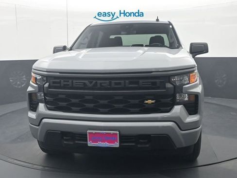 Used 2024 Chevrolet Silverado 1500 Custom image 3