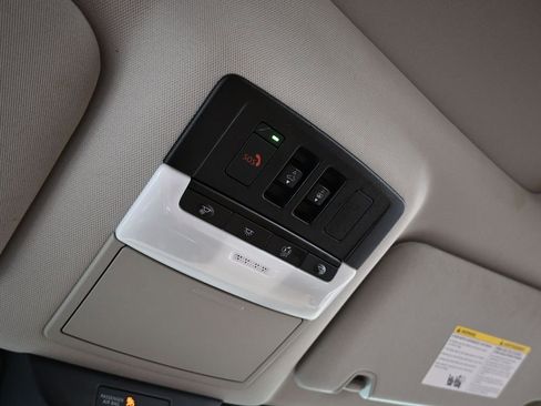 Used 2023 Nissan Pathfinder Platinum image 21