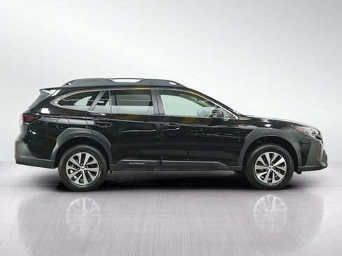 Used 2025 Subaru Outback Premium AWD/4WD image 6